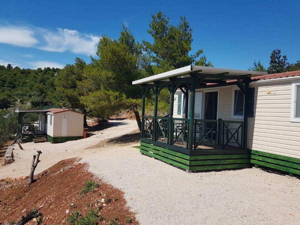 Kamp Lunga Hotell Jezera Exteriör bild