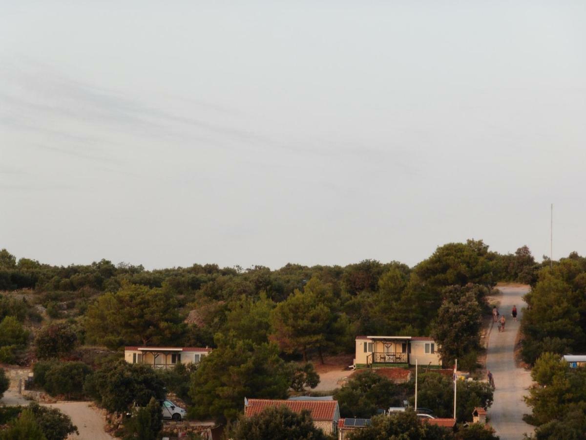 Kamp Lunga Hotell Jezera Exteriör bild