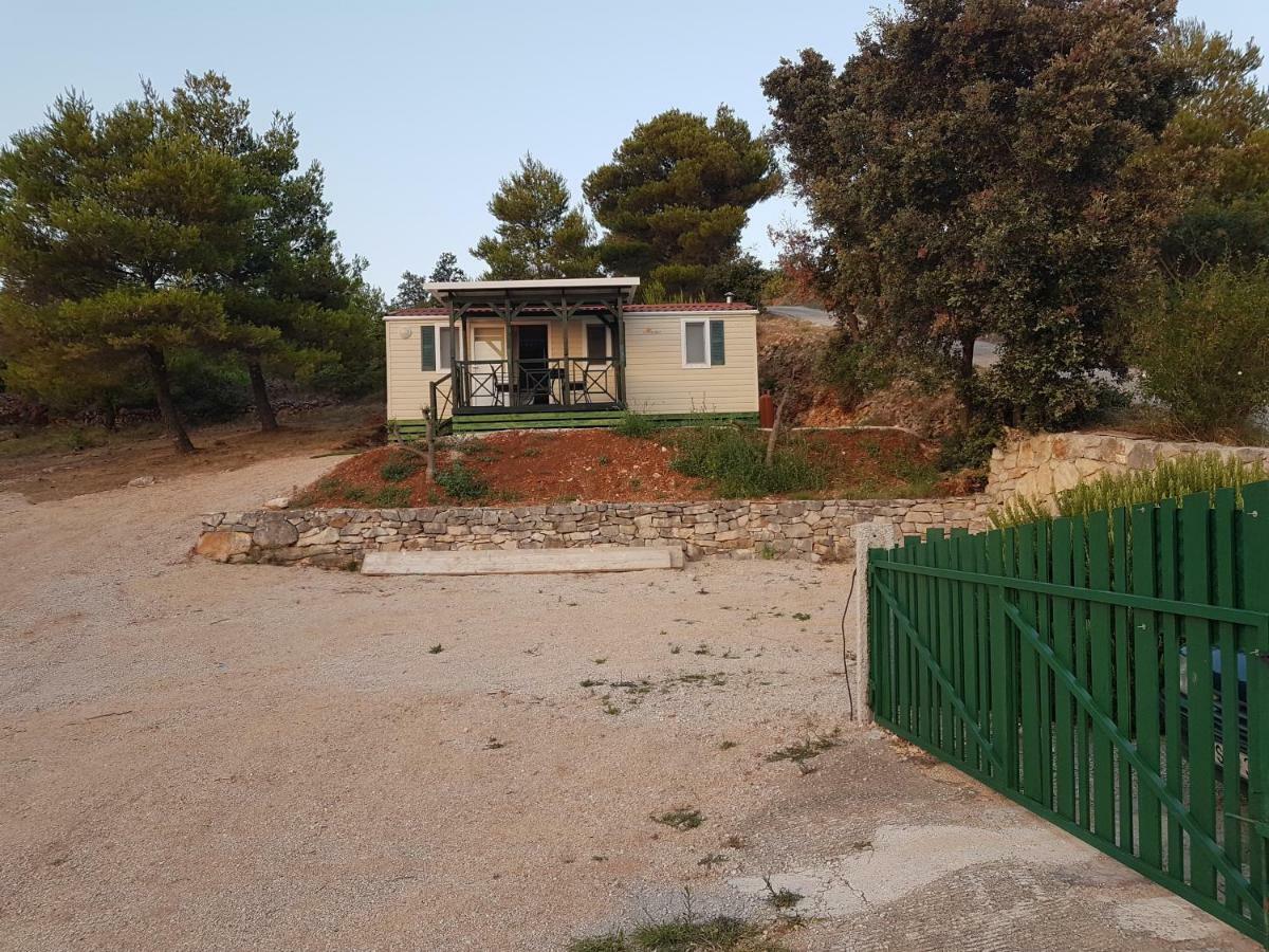 Kamp Lunga Hotell Jezera Exteriör bild