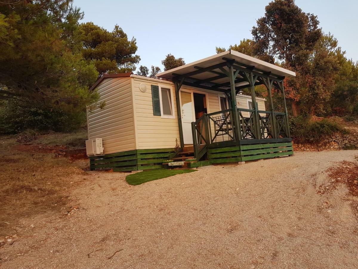 Kamp Lunga Hotell Jezera Exteriör bild