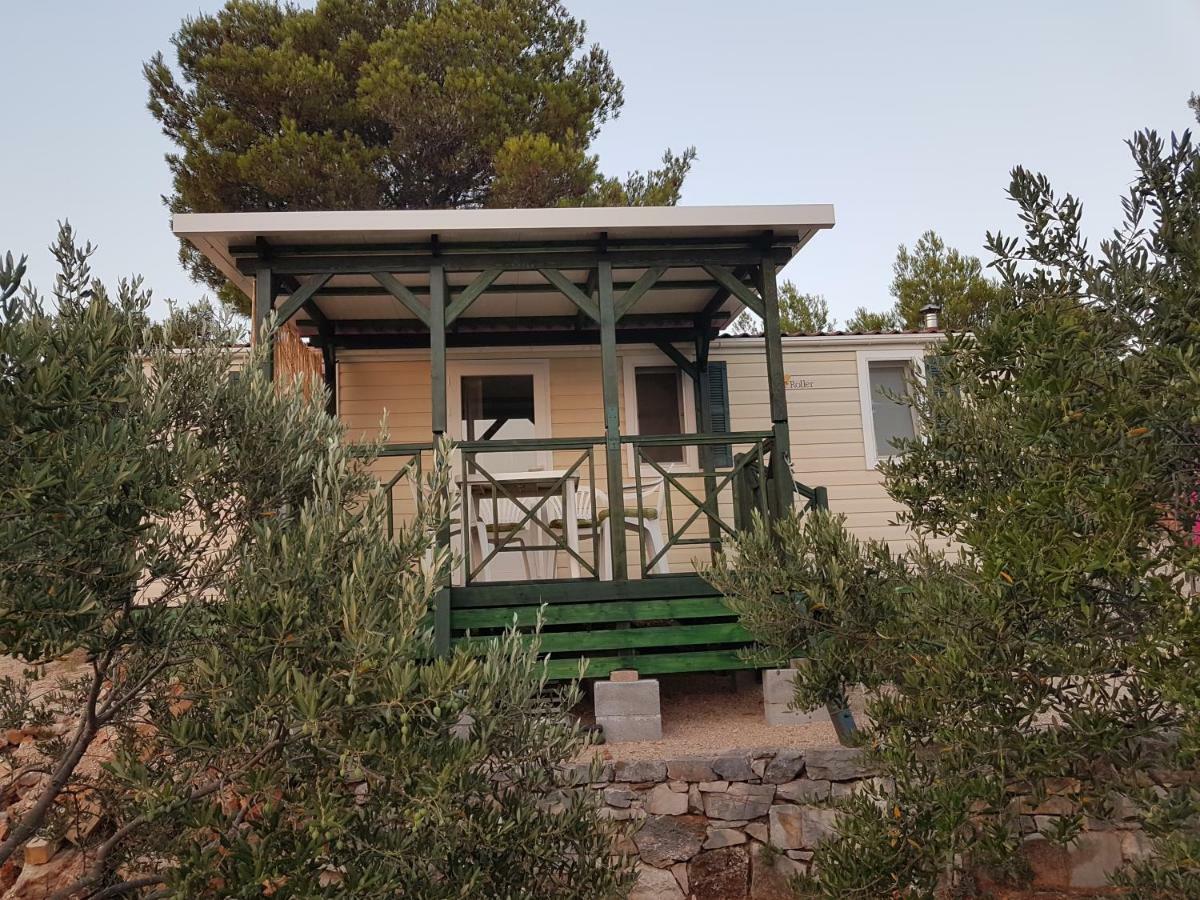 Kamp Lunga Hotell Jezera Exteriör bild