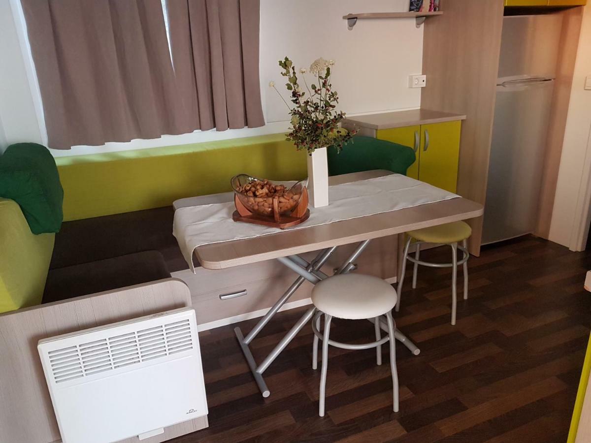 Kamp Lunga Hotell Jezera Exteriör bild