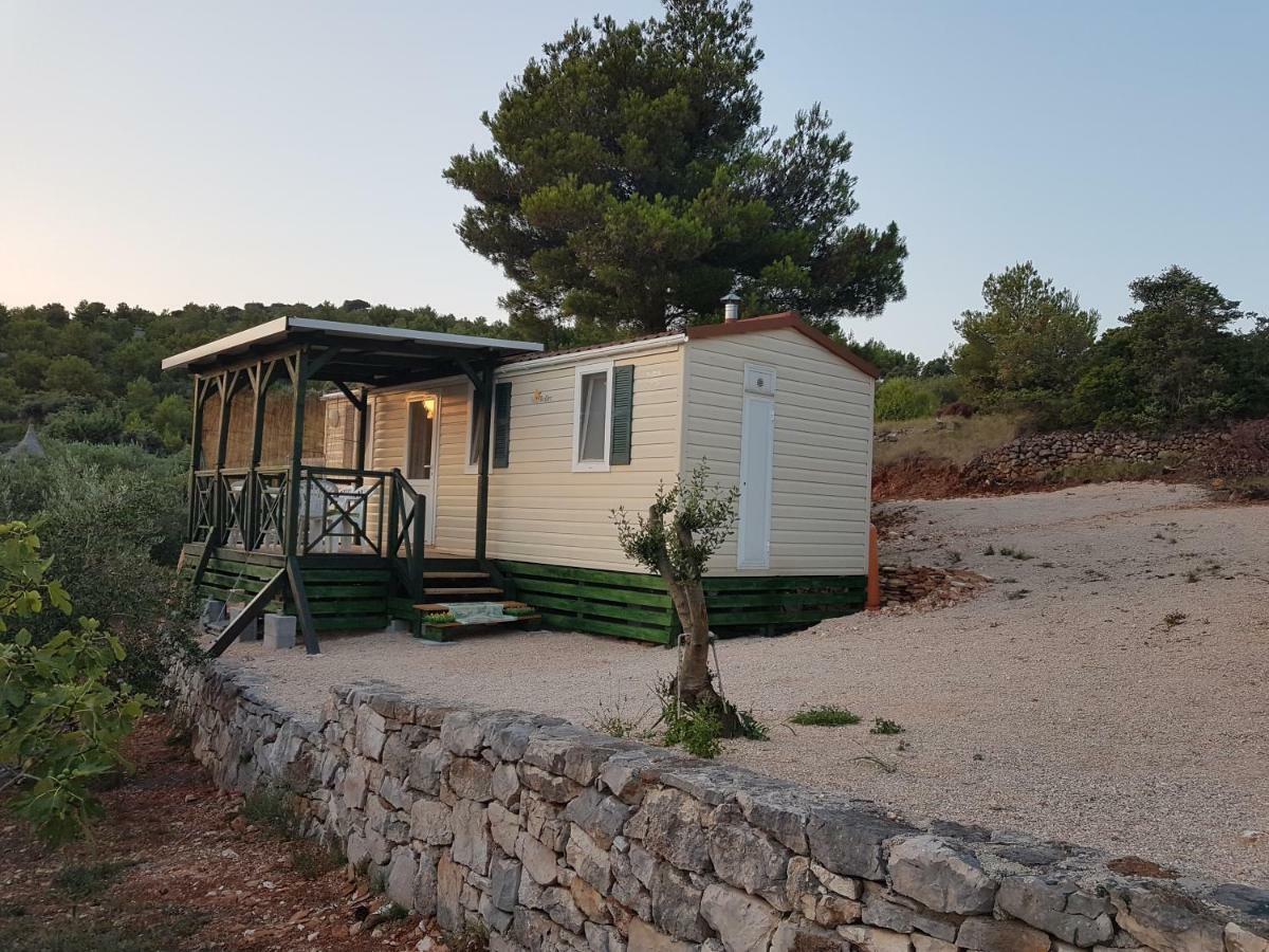 Kamp Lunga Hotell Jezera Exteriör bild